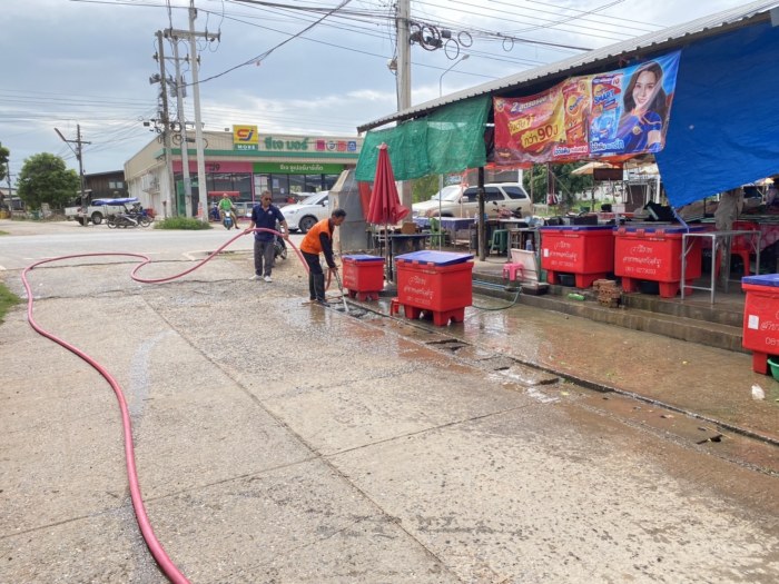 การล้างพื้นผิวทำความสะอาดตลาดสดเทศบาล...