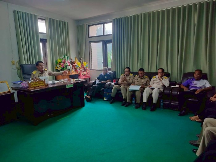 ประชุมปรึกษาหารือก่อนการดำเนินโครงการ...